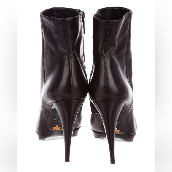 Black leather Prada ankle boots/ pointed-toes.
Sz 11 but fits more like a 10.5 - Picture 4 of 8